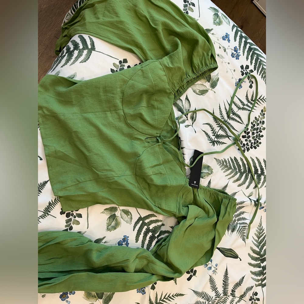 Lulus long sleeve tied top, S